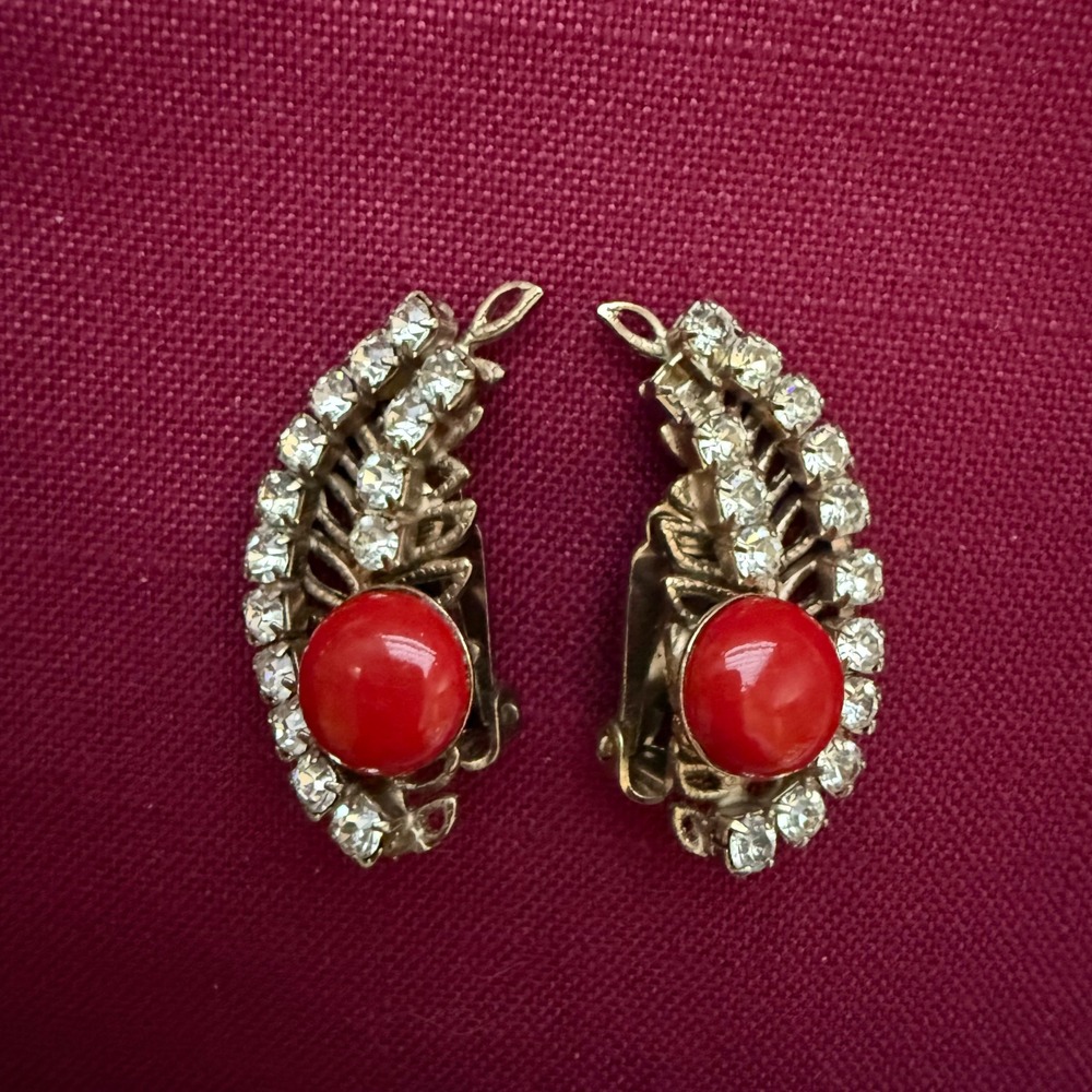Vintage Red Cabochon Rhinestone Leaf Clip On Earrings Silver Tone Mid Century